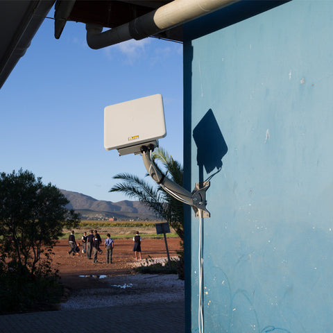 Terminal Satelital M2M BGAN Hughes 9502 (de una sola pieza)