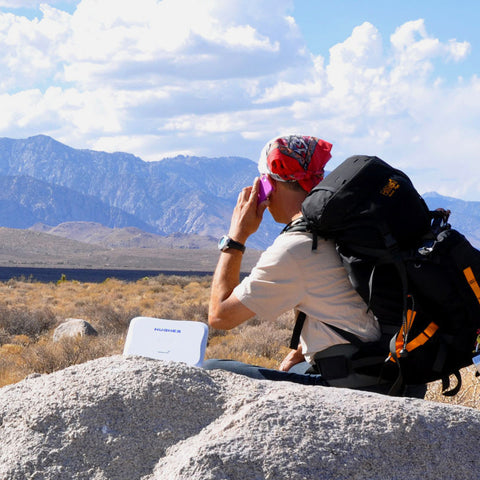 hughes 9202 tecnología BGAN que te mantiene comunicado en zonas alejadas